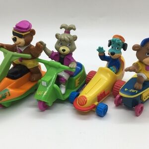 ✴️1991 Yogi Bear McDonald's 
Happy Meal Toys✴️
➡️In Great Condition